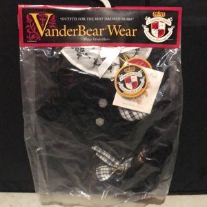 Muffy Vanderbear Portrait in Black and White HOPPY outfit